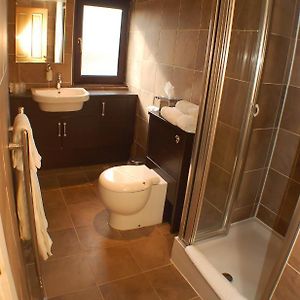 Single Room Private Bathroom